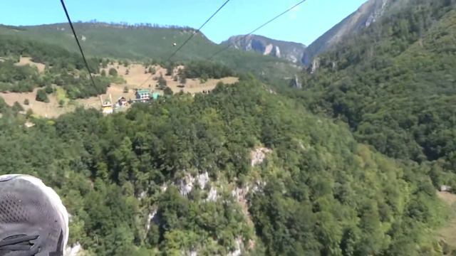 Зиплайн в Черногории над каньоном реки Тара у моста Джурджевича смотреть онлайн