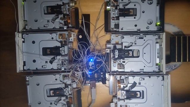 [Floppy Drive Music] Undertale - Megalovania смотреть онлайн