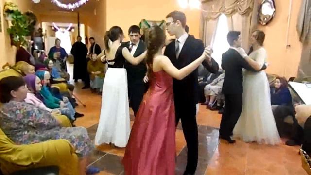 Молодёжная группа "Фавор" поздравила одиноких пожилых людей с Новым годом в доме милосердия смотреть онлайн