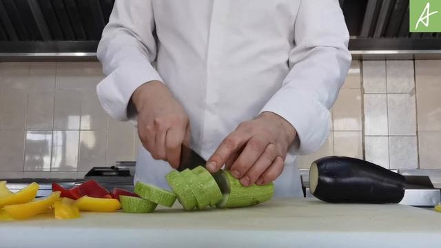 Как приготовить ВКУСНЫЙ салат из овощей на гриле смотреть онлайн