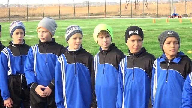 22 12 2017 В КЕРЧИ ОТКРЫЛИ НОВОЕ ФУТБОЛЬНОЕ ПОЛЕ смотреть онлайн