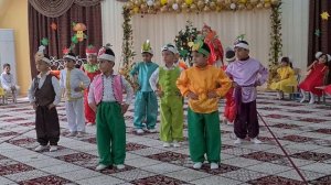 Танец овощей под музыку " Весёлый огород" Детский сад "ПарвозиОрзу "