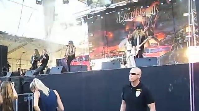 Korpiklaani- Ievan Polkka.MOV смотреть онлайн