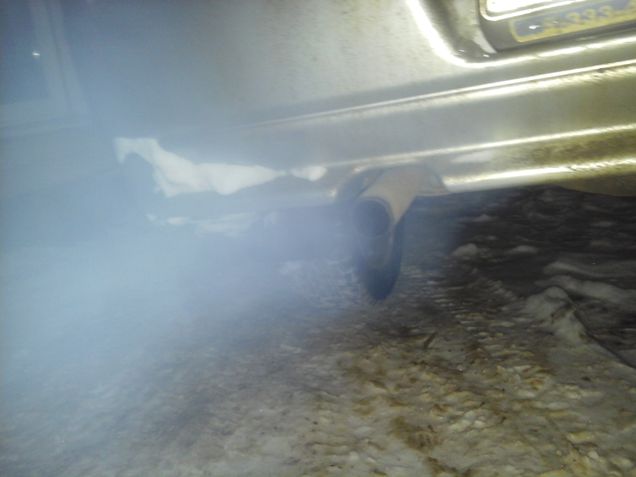 ХЛОПКИ при работе ДВИГАТЕЛЯ. ХЛОПКИ В ВЫХЛОПНОЙ СИСТЕМЕ И ЗАПАХ БЕНЗИНА смотреть онлайн