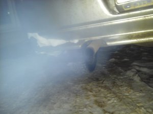 ХЛОПКИ при работе ДВИГАТЕЛЯ. ХЛОПКИ В ВЫХЛОПНОЙ СИСТЕМЕ И ЗАПАХ БЕНЗИНА