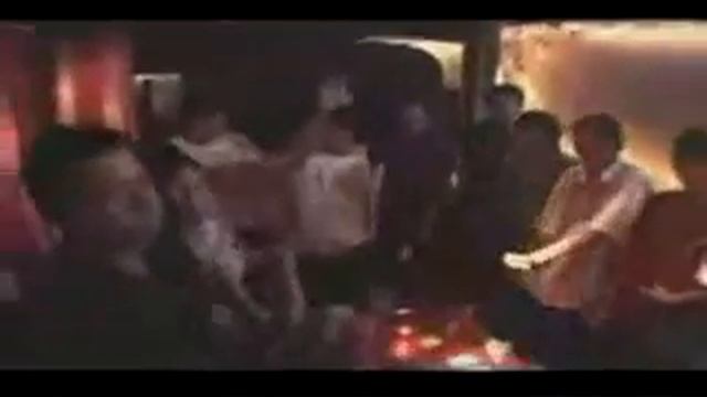 Let ' s dance baby - move your body left to right смотреть онлайн