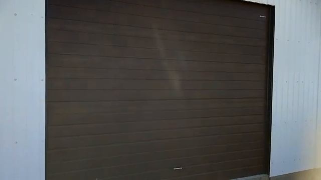 Секционые ворота Doorhan (umdom123.ru)