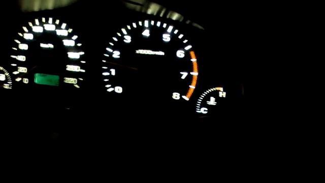 Подсветка панели светодиодной лентой на Subaru Forester Sf5