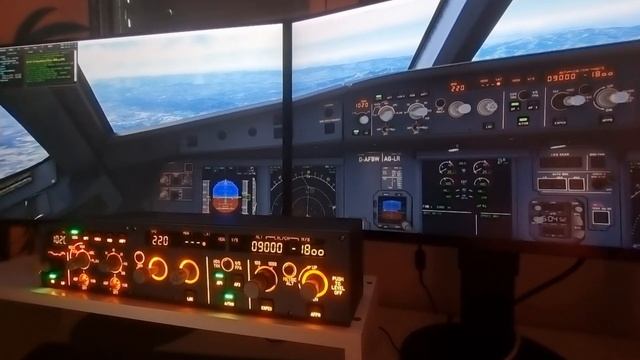 MSFS 2020 | FBW A320neo | Java Simulator FCU & MCDU | VATSIM | Approach LEMD смотреть онлайн