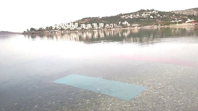 пляж в Бухте Битез , регион Бодрум Турция beach in Bitez Bay, Bodrum region Turke смотреть онлайн