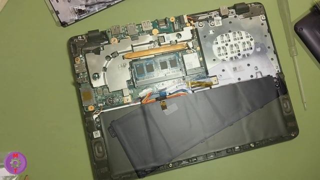 Замена батареи ноутбука Acer Aspire ES1 \ Replacing The Battery Acer Aspire ES1 Laptop