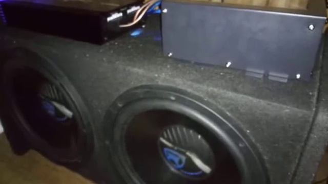 cheap ass rockville subs powered with skar audio 1200.1d amp at 4ohms (amp and subs not matched) смотреть онлайн