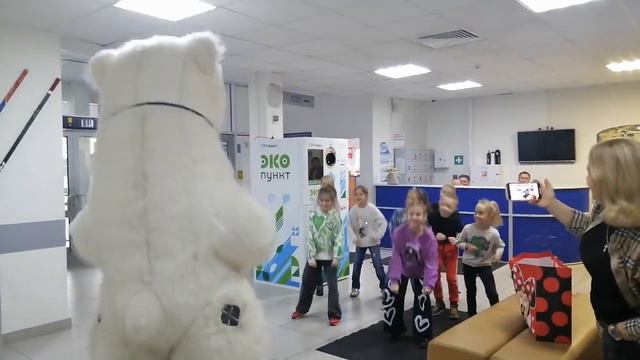 зажгли с Белым Медведем. с днем рождения Лера. #московскаяобласть #ростоваякукла смотреть онлайн