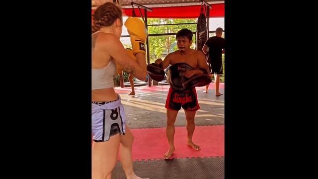 Bree Knitter - the tall amazing fighter | tall woman short man | tall girl short guy смотреть онлайн