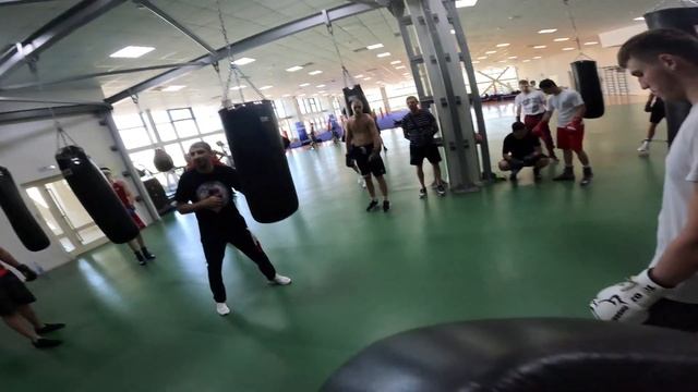 Один день из жизни юниорской сборной с Мохданом Махаури смотреть онлайн