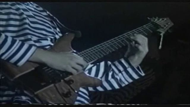 Bento Hinoto's solo guitar смотреть онлайн