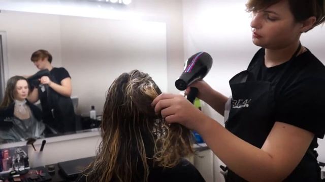 Следующая модель смотреть онлайн