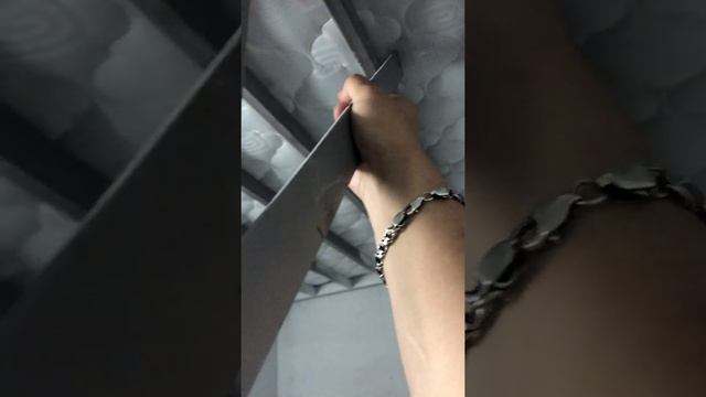 9 комната у стены кровать смотреть онлайн