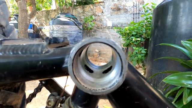 CÓMO CAMBIAR EL EJE CENTRAL, LAS BIELAS Y LOS PEDALES DE UNA BICICLETA #1 Restauración de Bicicleta смотреть онлайн