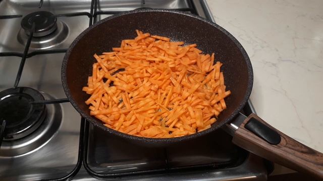 Салат обжорка. Очень вкусный салат, всегда готовлю вместо оливье смотреть онлайн