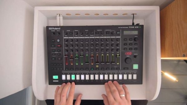 Roland TR-909 on TR-8s