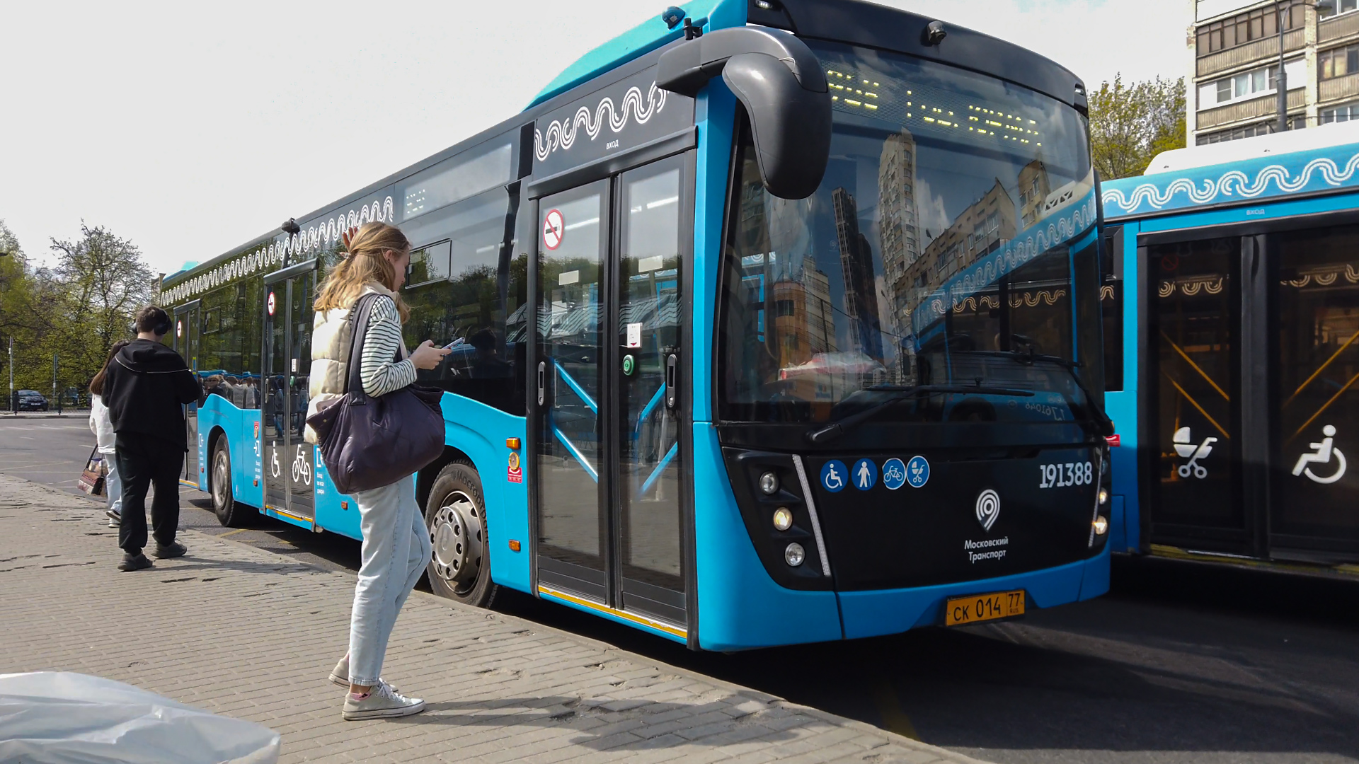 958 маршрут автобуса. 25.04.2023 год. Москва. смотреть онлайн