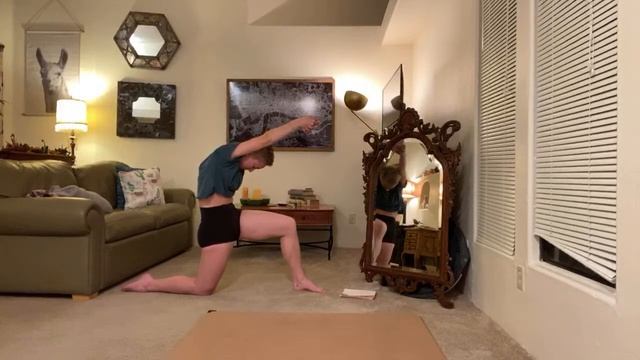 Dancers Stretch w/ Maddy Lever. BreakOut Studios Stretch Class. смотреть онлайн