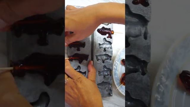 ЛЕДЕНЦЫ на Палочке в Домашних Условиях. ? Самодельные Петушки #Shorts смотреть онлайн