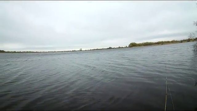 Ловим щуку в запрет на озере у друзей. смотреть онлайн