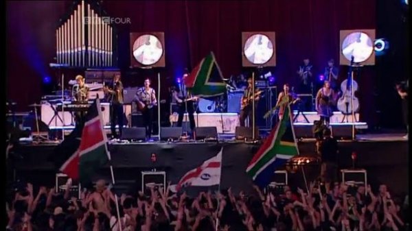 Arcade Fire - Neighborhood #1 (Tunnels) | Reading Festival 2007 | Part 6 of 9