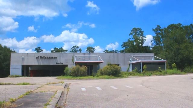 Abandoned SATURN Car Dealership Tallahasse Florida смотреть онлайн