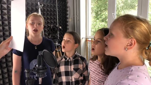 Песня о школе к 1 сентября 2022 смотреть онлайн