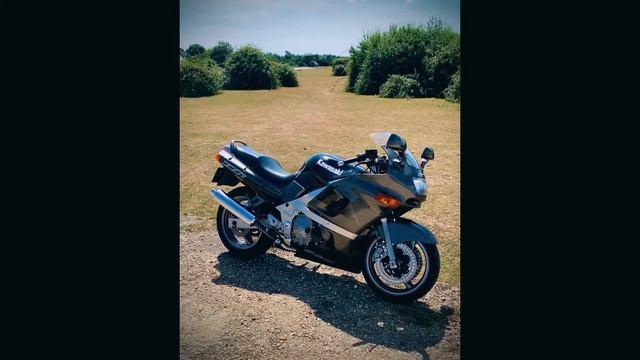 1999 Kawasaki ZZ-R600 Review update смотреть онлайн