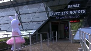 Les Lapins Crétins RE-piratent le Futuroscope !