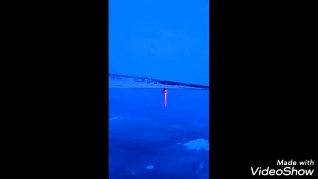 По чистом льду на снегоходе смотреть онлайн