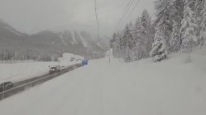 Зимняя сказка. На поезде вслепую сквозь сугробы, через самый высокий горный перевел Европы, 4k_60fps