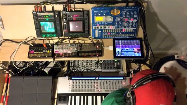 Acceptable Peak-KORG Volca Beats, Volca Bass, Volca Keys, Xynthesizr смотреть онлайн