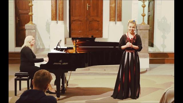 К. Стеценко - СТОЯЛА Я І СЛУХАЛА ВЕСНУ смотреть онлайн