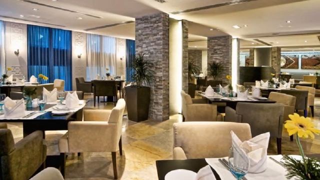 Raintree Hotel **** - Dubai, United Arab Emirates смотреть онлайн