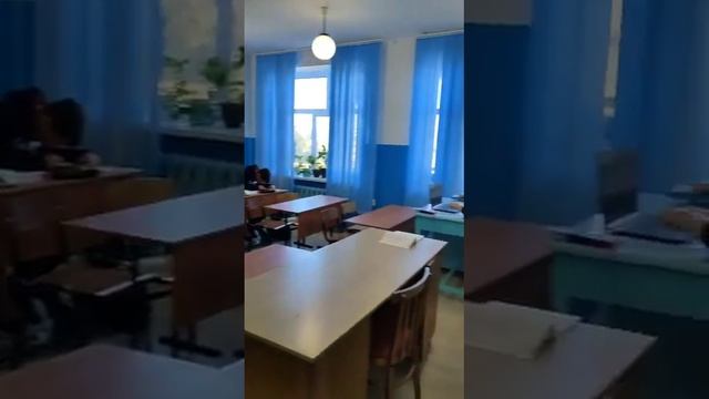 Шутка-сюрприз до Дню Учителя Светлане Николаевне Уваровой - классному руководителю 9 класса. смотреть онлайн