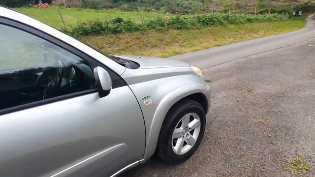 2005 Toyota Rav4 2.0 XTR petrol walk around and start up. смотреть онлайн