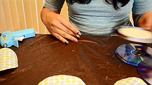 DIY: How to make CD Coasters with waste CD's смотреть онлайн