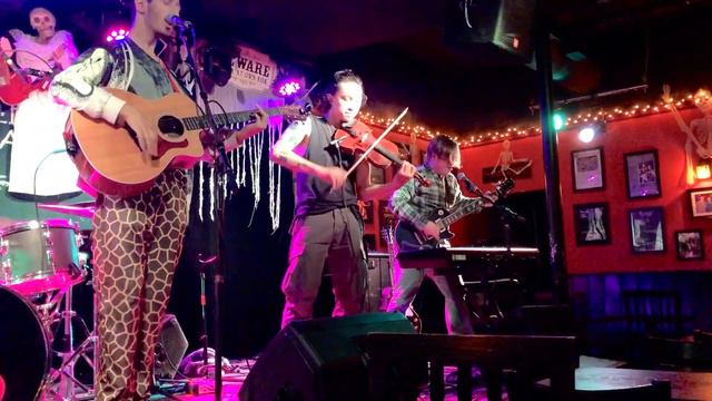 Heart Shaped Box - (Nirvana Cover) - The Burren Backroom Series 10 22 19 смотреть онлайн