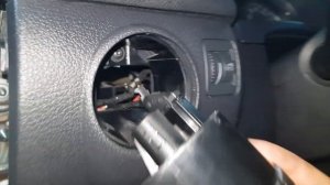 Демонтаж, снятие переключателя света фар, головного света и наружного освещения. VAG. VOLKSWAGEN.