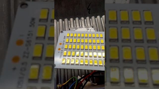 Вечный светодиодный прожектор легко! смотреть онлайн