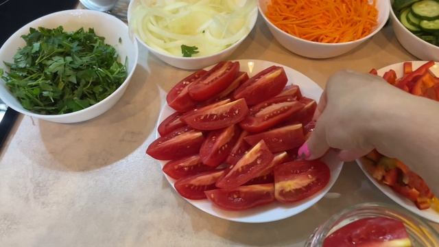 ОВОЩНОЕ АССОРТИ, ЗАКРЫВАЕМ ЛЕТО В БАНОЧКИ! ОЧЕНЬ ВКУСНО! смотреть онлайн