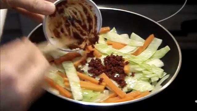 JJamppong: Korean Seafood Noodle Soup