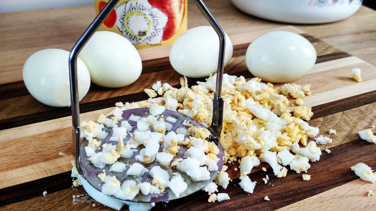 Готовлю в летнюю жару вместо супа! Окрошка на квасе. Простой и вкусный рецепт! смотреть онлайн