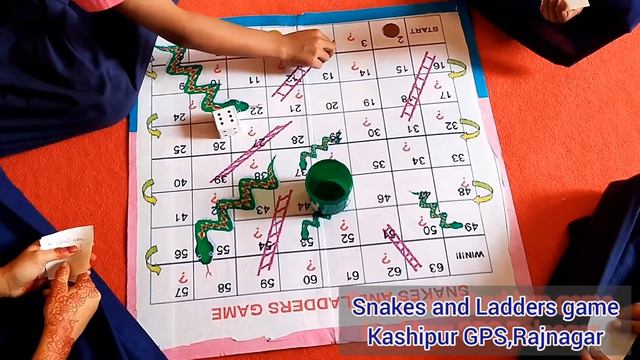 Snakes And Ladders Game 🌿