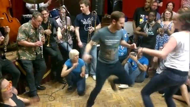 Swing Dancing at the London Lindy Exchange 2015 смотреть онлайн